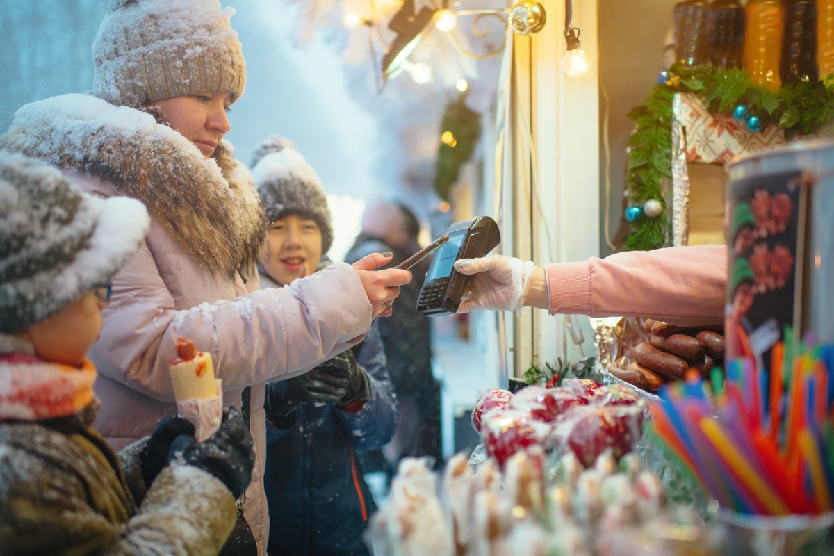 DrCentricBank's tweet photo. This holiday season, the smartest way to shop is with your #CentricBank digital wallet.

When you connect your card and pay using a digital wallet, your information is encrypted and merchants are not able to see or store your data during a transaction. 

https://t.co/E2afHi6krE https://t.co/vloi2uOCWG