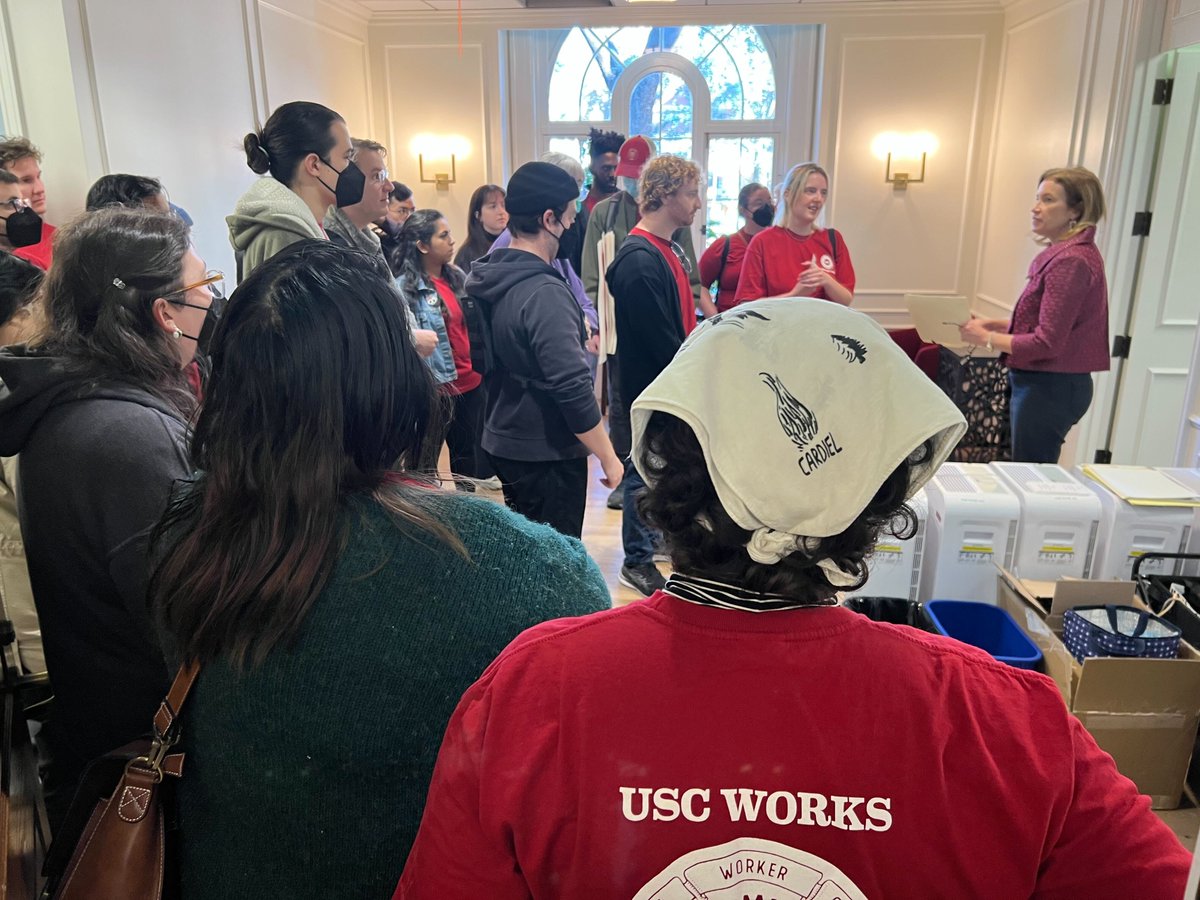gswocusc's tweet image. Today we filed for our union with supermajority support!!! Excited to continue building our union and a stronger, more equitable USC!