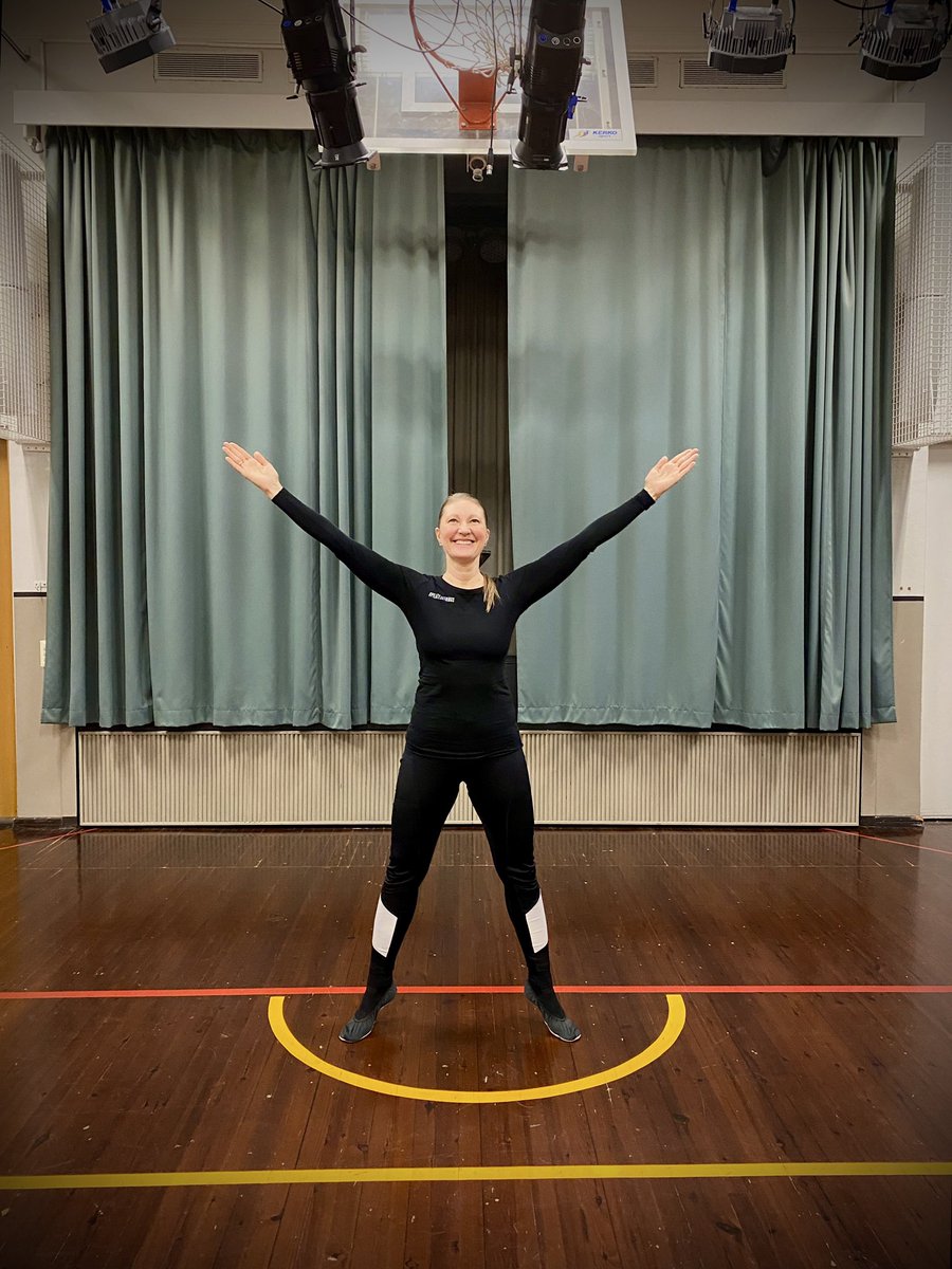 Pilatesstrings's tweet photo. My #pilatespose after #wednesday #pilatessession #pilatesinstructor #pilates #somaticpilates #aktiivinenterveys @ErimoverOyAb
🔝♾️ https://t.co/gdhzQTS7gJ https://t.co/KjX9g6WvhI
