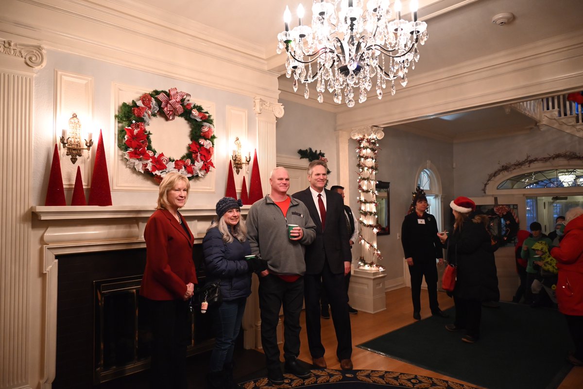 Governor Mike Dunleavy tweet media