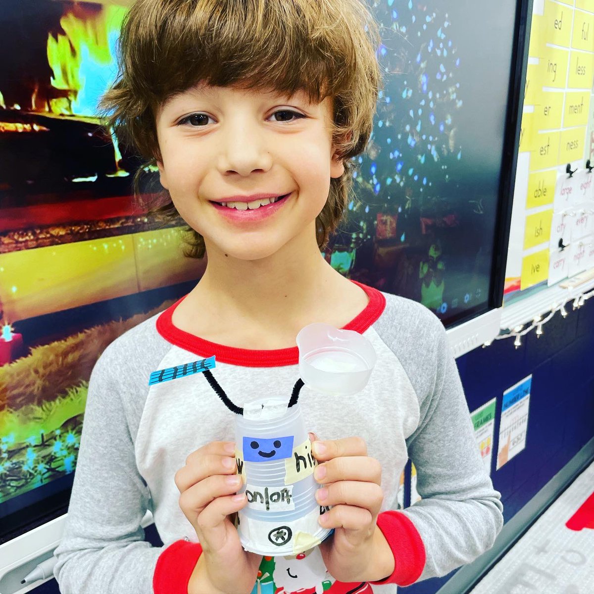 tinastarnes79's tweet photo. We had our STEAM Movie/Challenge today in 2nd Grade. We watched The Ultimate Christmas Present and created our own weather machines! #LCEWolves #StarnesStars #UltimateChristmasPresent #SumnerAchieves https://t.co/s42nCLh8eY