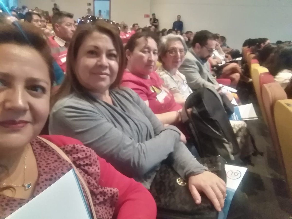Central_UNT's tweet photo. Hoy estuvimos presentes en el lanzamiento del Programa Nacional de Formación Sindical de la @DirecDelTrabajo  con la participación de cerca de 500 dirigentes de todo el país.
#CentralUNT #UNT #UNTchile #sindicatos #centralsindical #formacionsindical #direcciondeltrabajo #trabajo https://t.co/kpvP0SzTFV