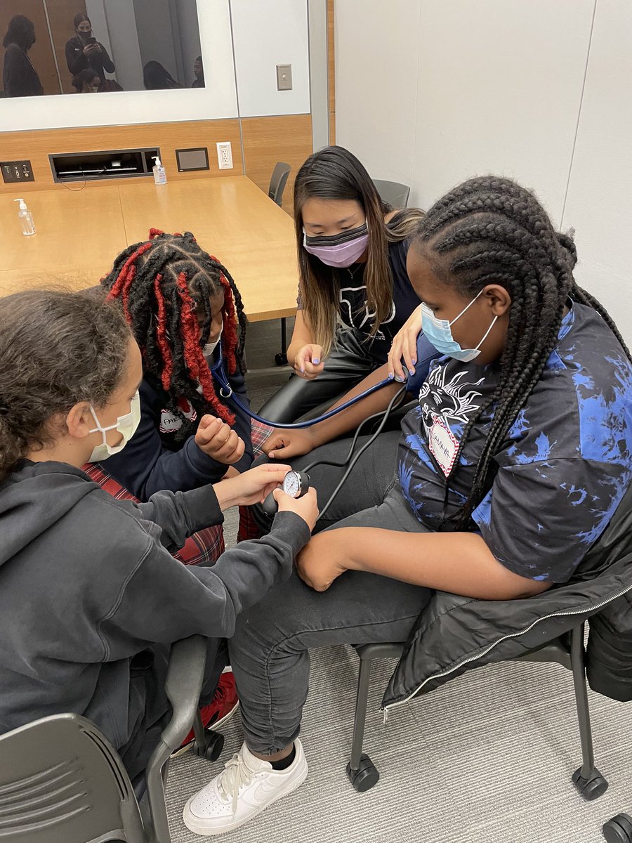 Had a great time with the Center for Health Equity Youth Summit and Comegys Health Science Exploration field trips! Students practiced physical exams, learned about ultrasound and pathology specimens, and put on their first (hint, hint) white coats! @CHOP_GenAnesth @AMP_UPHSCHOP