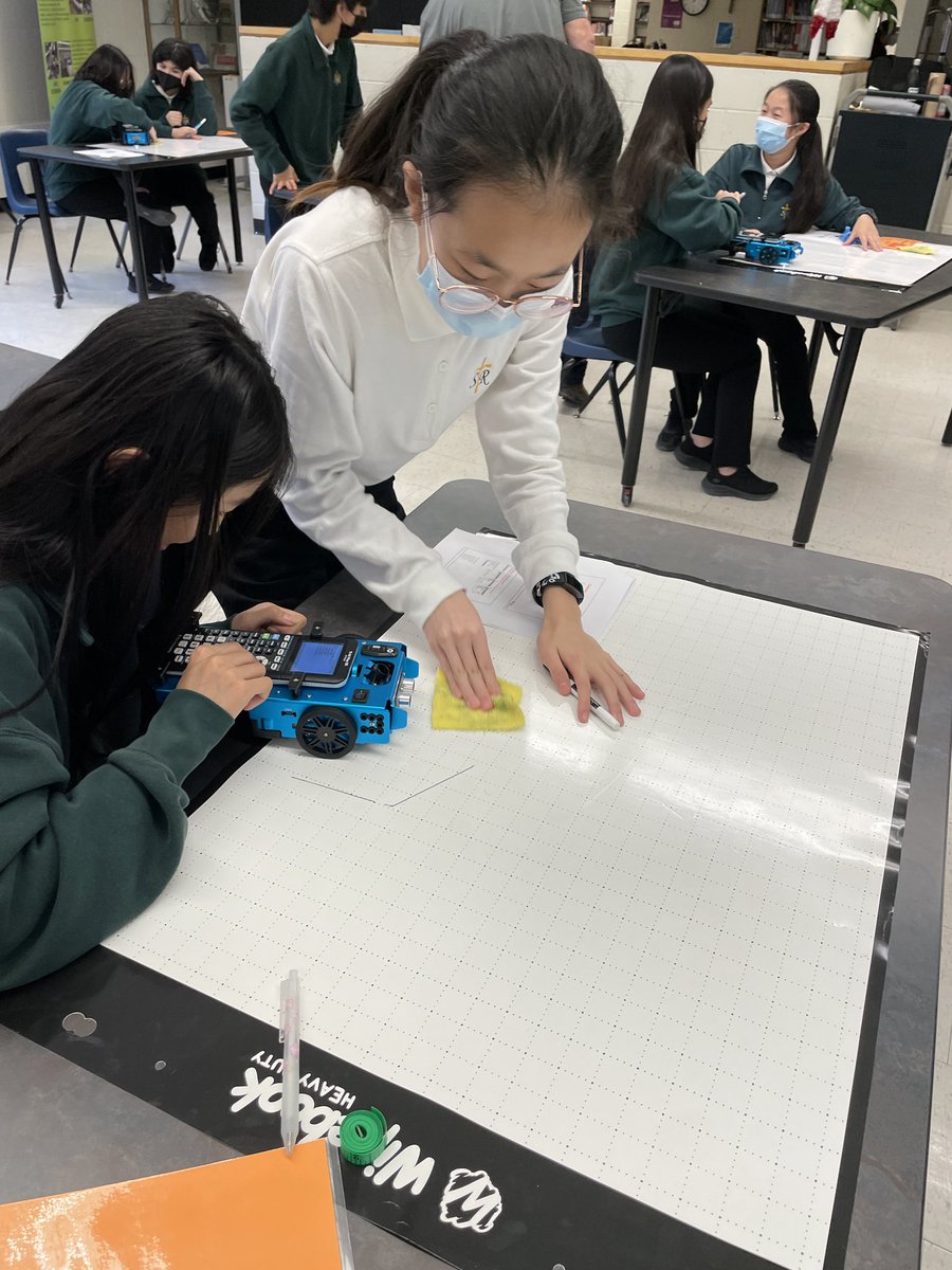 StRobertMath's tweet image. 🤩These MTH1W thinkers even created their own coding challenges!🤓#codinglife @StRobertCHS @laurasawicky