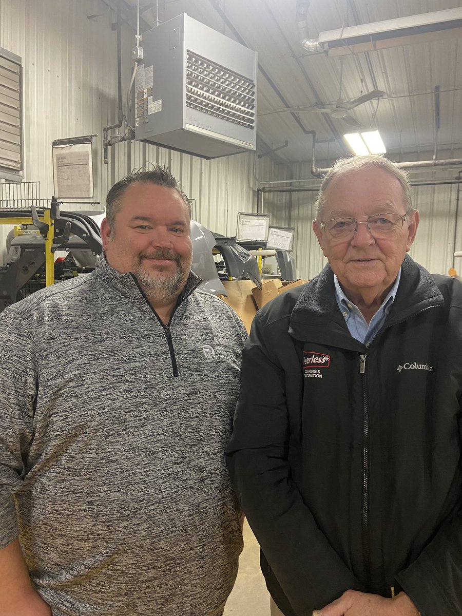 <a href="/PeerlessRestore/">Peerless</a> is proud to be apart of <a href="/NewellsAuto/">Newell's Auto Body</a>’s car give-a-way event every year! 🎄🎁