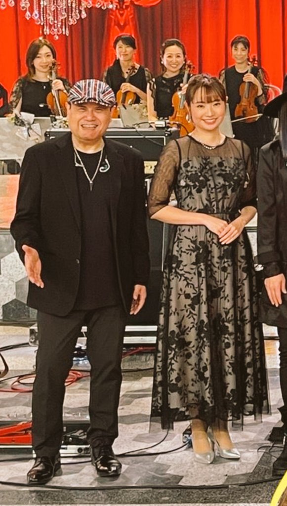 111_key's tweet image. FNS歌謡祭

バッキングボーカルとして参加させていただきました‼️

最高な空間でした✨(*^^*)✨

テレビをご覧になられたみなさま、関係者のみなさま、ありがとうございました。m(_ _)m(*^^*)

#ASKA
#FNS歌謡祭第2夜 
#FNS歌謡祭2022 
#Ichikicks
#一木弘行
#SHUUBI