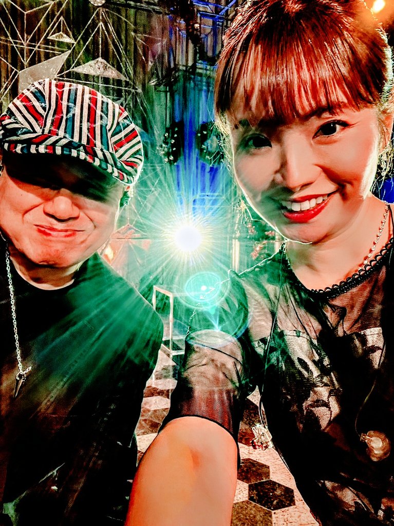 111_key's tweet image. FNS歌謡祭

バッキングボーカルとして参加させていただきました‼️

最高な空間でした✨(*^^*)✨

テレビをご覧になられたみなさま、関係者のみなさま、ありがとうございました。m(_ _)m(*^^*)

#ASKA
#FNS歌謡祭第2夜 
#FNS歌謡祭2022 
#Ichikicks
#一木弘行
#SHUUBI