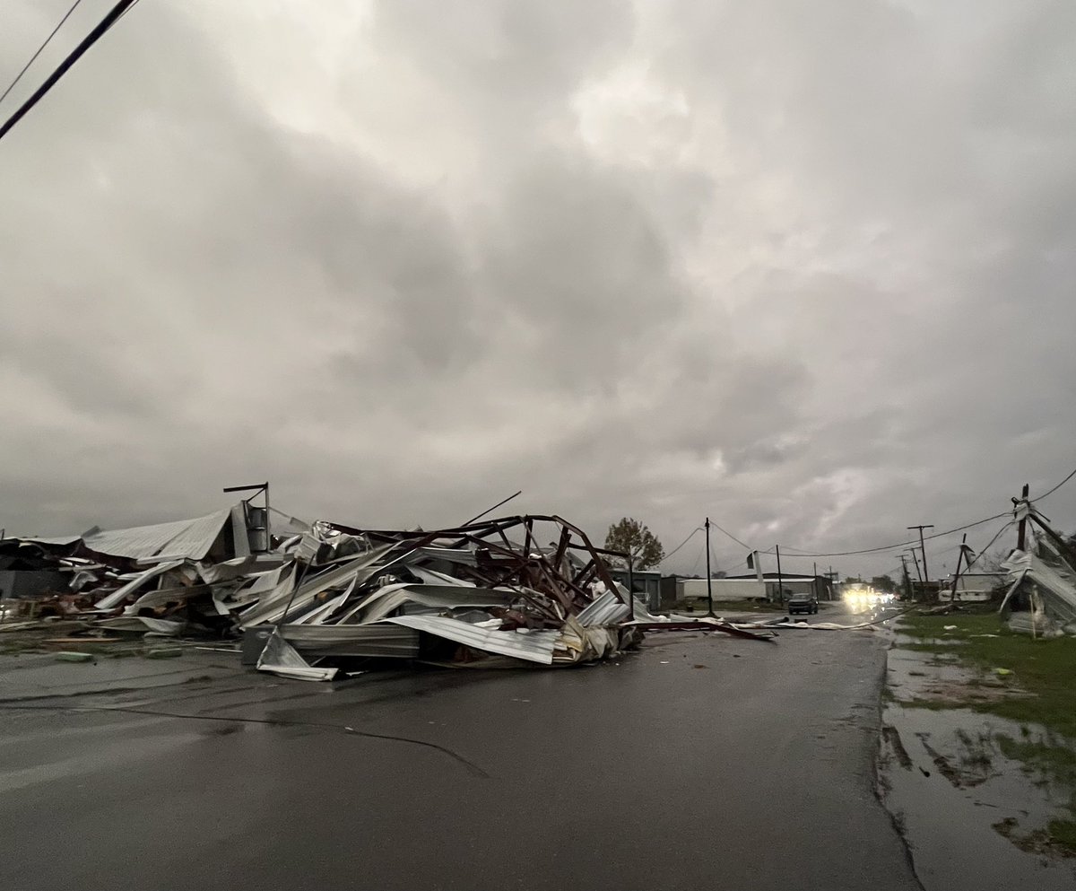 chrisdier's tweet photo. Old Arabi, my neighborhood, got hit again for the second time in 2022. Devastating. #NewOrleans #Arabi #neworleanstornado https://t.co/Kwl7jBvFqS