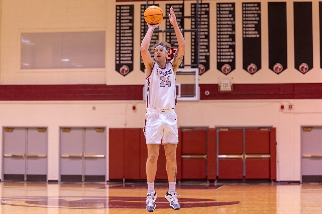SPU_Basketball's tweet photo. 🏀KNOCKDOWN!🏀 

The Falcons lead the Great Northwest Athletic Conference in 3-point field goal percentage, hitting 41.5 percent of their attempts. 

#GoFalcons https://t.co/O6P4hBjeDP