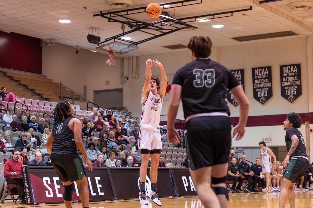 SPU_Basketball's tweet photo. 🏀KNOCKDOWN!🏀 

The Falcons lead the Great Northwest Athletic Conference in 3-point field goal percentage, hitting 41.5 percent of their attempts. 

#GoFalcons https://t.co/O6P4hBjeDP