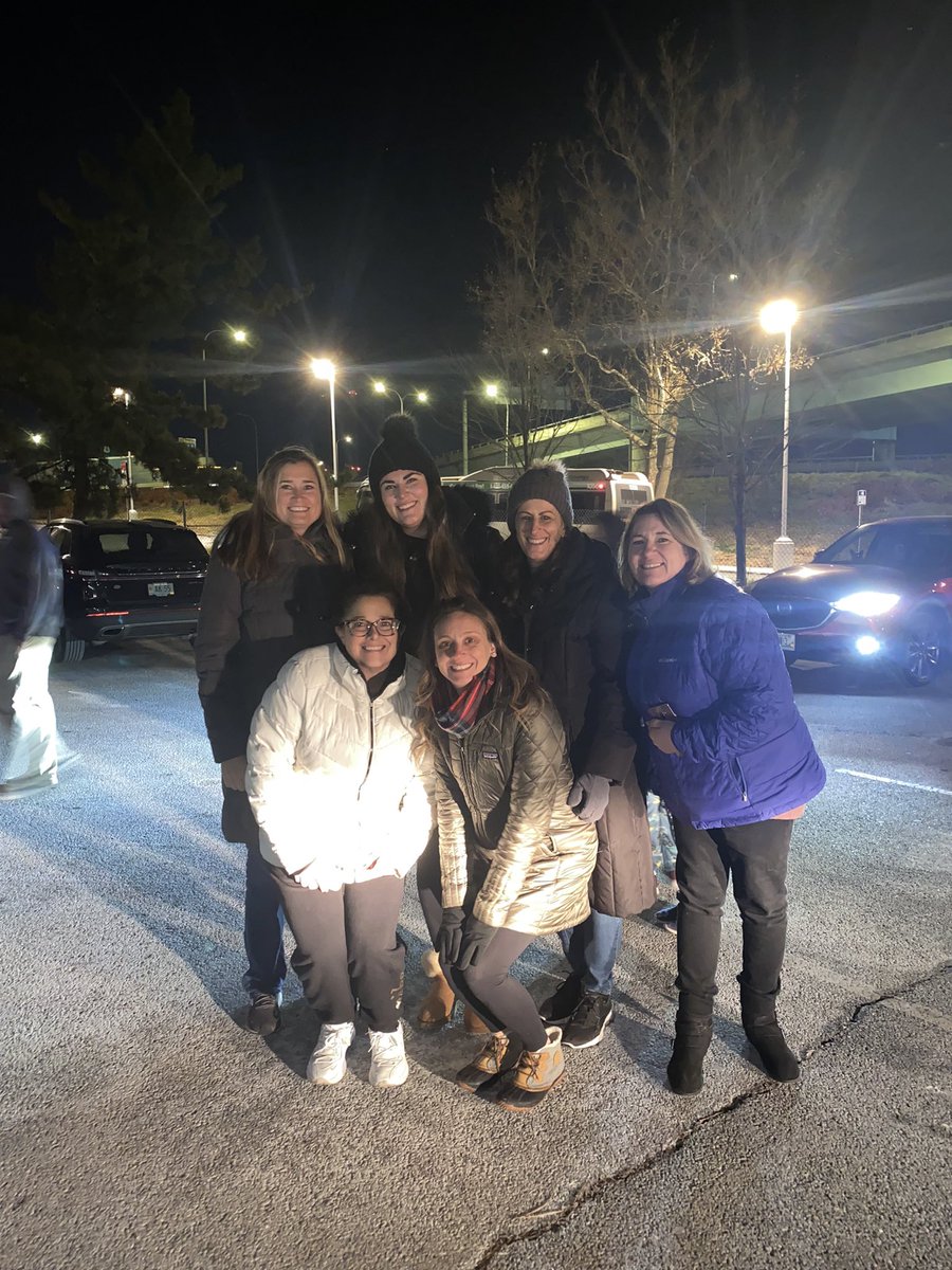 Loved being apart of this special tradition tonight alongside some of my Hennessey family! <a href="/GNLights/">Good Night Lights</a> <a href="/TNap12/">Tonianne K. Napolitano Ed.D.</a> <a href="/HennDFernandes/">Donna Fernandes</a> <a href="/BrandiKnutton/">Brandi Knutton</a> <a href="/Grade5Heroes/">Tarah Daigneault</a>