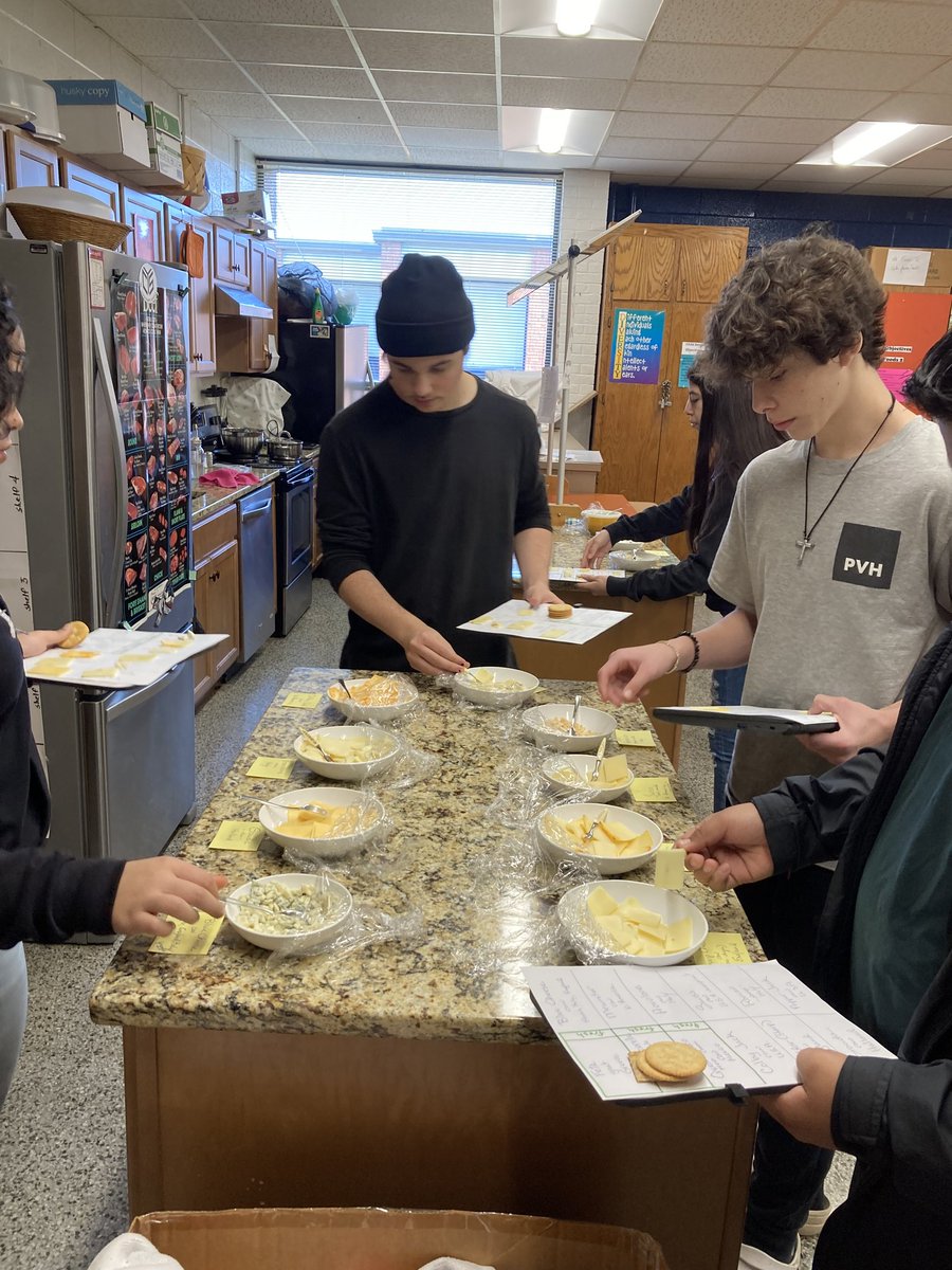 CLMInc23's tweet photo. I was invited to Ms. Ferrelli's Foods I Class for a cheese and whole grain cracker bar. We also sampled some non-dairy milks. It was a good day! #CTEclass https://t.co/j9YzSSzlBd
