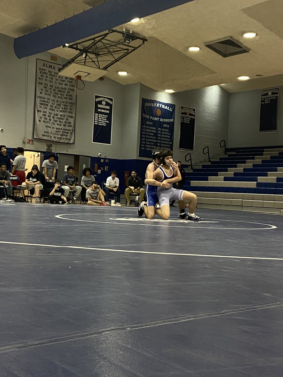 PVBearsWrest's tweet image. Awesome match tonight at @asddieruff! Double win with our junior high team winning 42-12, and our highschool team winning 51-12 💪🏼 Wishing @DieruffWrestlin the best of luck in their season 💙