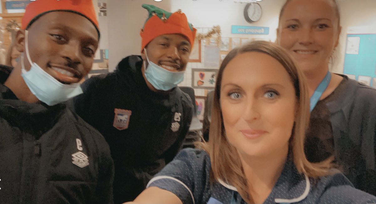 Pipster02's tweet photo. @GeorgeChilv @AndyWarren_ @stnichhospice Thank you @IpswichTown the patients @stnichhospice will remember tonight as a lasting memory for sure! #memorablements #foreverspecial https://t.co/rFiJdSDcOI