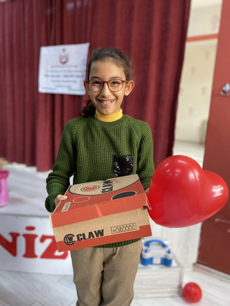 Van/Edremit ♥️ <a href="/1paketmutluluk/">Bir Paket Mutluluk</a> eskiler çöpe yeniler ayağa