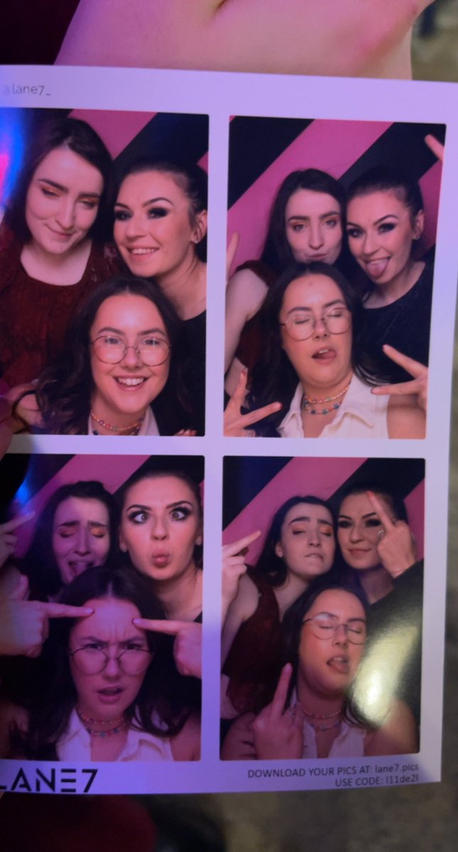 stabigailsmiley's tweet photo. Liquid Rooms Christmas Night Out 2022 ❤️🎄 https://t.co/Lj6IATfrBb