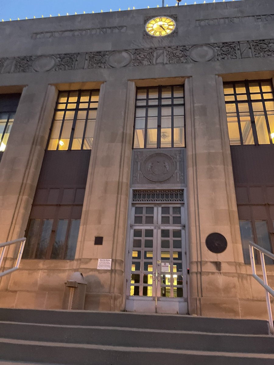FairIsGoodKC's tweet photo. We are here! Ready to take a stand for worker safety and wage protections. Tonight, @claycountymo has the option to stand up for fairness in construction 🚧 🦺 

By creating responsible bidder standards focused on safety, training and worker pay protections we create fairness! https://t.co/Dp1Z7dW2b6