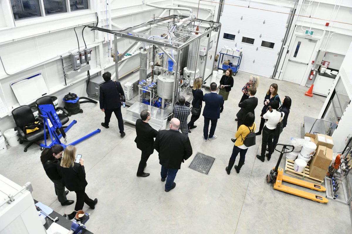 #COP15 2 visites passionnantes pour conclure la journée.🌱

Au <a href="/BMuseale/">Biophare - Institution muséale & Randonnée nature</a>, centre dédié à la réserve de la biosphère du Lac-Saint-Pierre protégé et reconnu par l'UNESCO. Puis au laboratoire <a href="/CTTEI_Expert/">CTTEI</a> acteur innovant sur l’économie circulaire pour les industriels de la région.