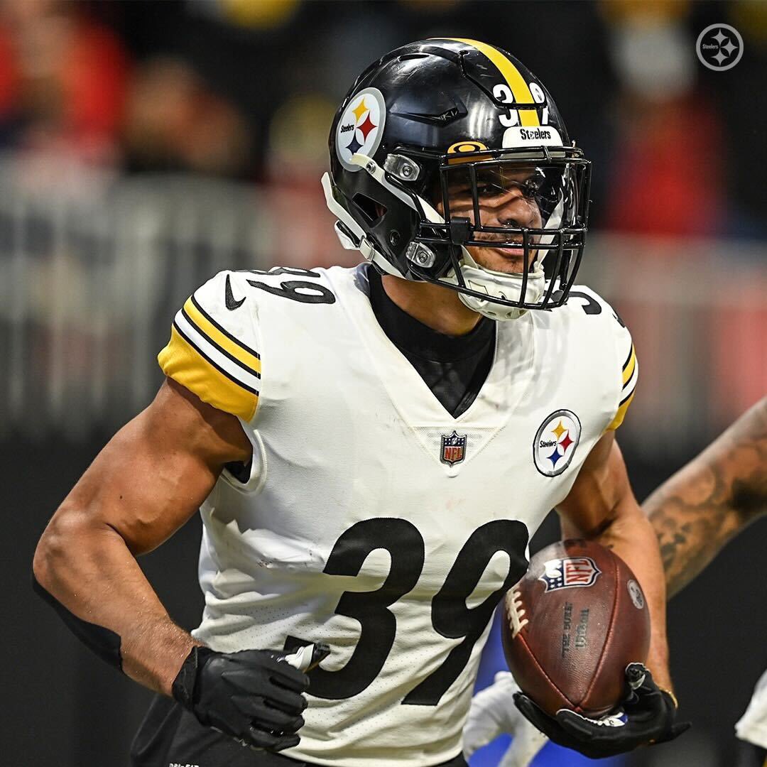 LosSteelers's tweet photo. Nada como una intercepción de Minkah Fitzpatrick ✨

Dale RT si estás de acuerdo‼️

#ProBowlVote @minkfitz_21 https://t.co/mLSr67KyK1