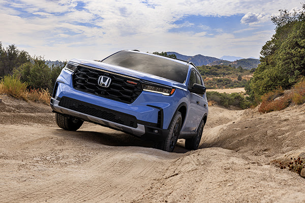 Check this out! Honda engineers showcase the Pilot Trailsport's rugged capability and exclusive off-road hardware.
youtu.be/v_OivTw4SlM

#HondaPilot #JohnsonCityHonda #TheJohnsonCityWay #JohnsonCityTennessee #ProudHondaDealer