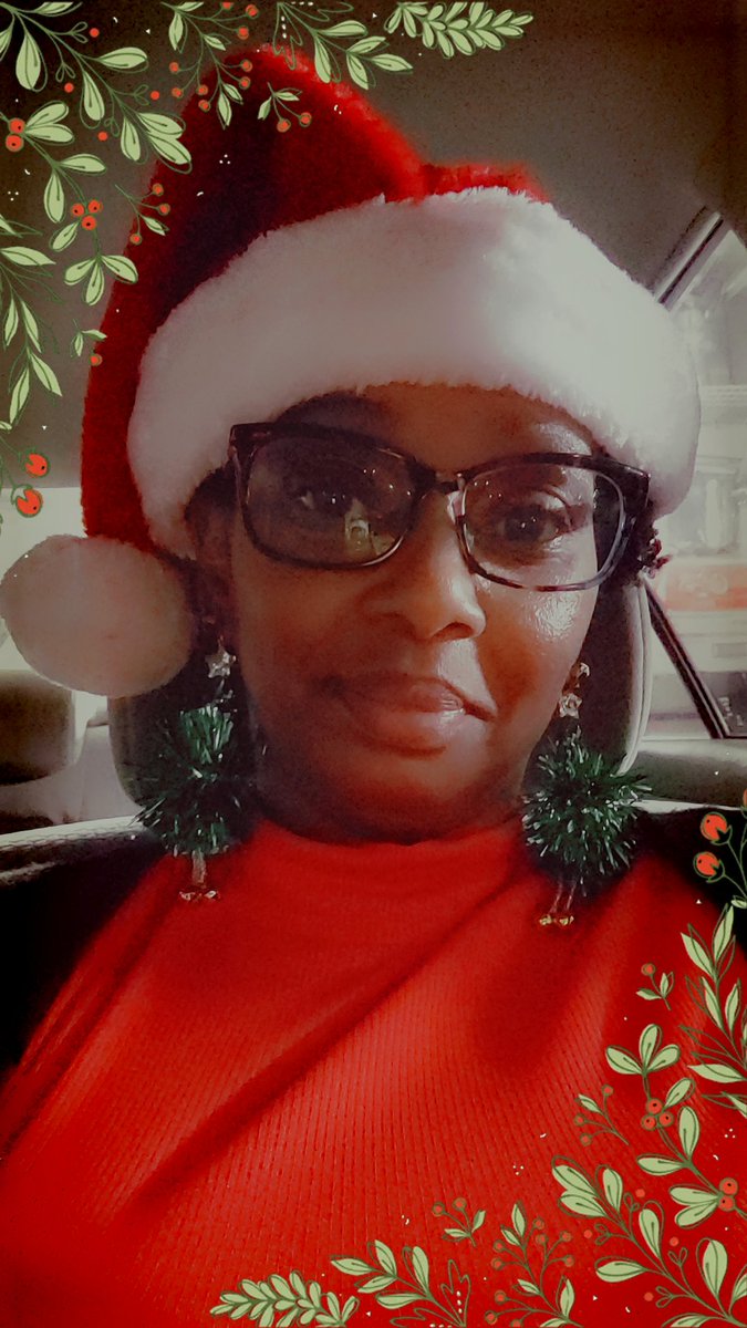 Day 3 It's ME!! "Red and Green Day" #HolidaySpiritWeek