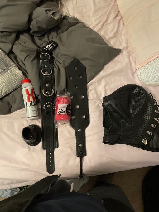 Finally found a great site and bought some bondage gear from https://t.co/zqPUKmpoME for a early Christmas