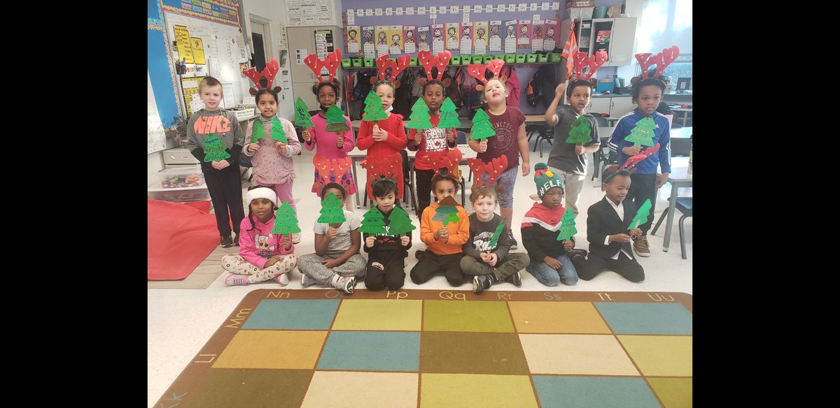 ocsb_il's tweet photo. Grade 1 French class getting ready for the the Christmas concert at SEL with their 'beaux sapins' @StElizabethOCSB https://t.co/ICPUtQ4nev
