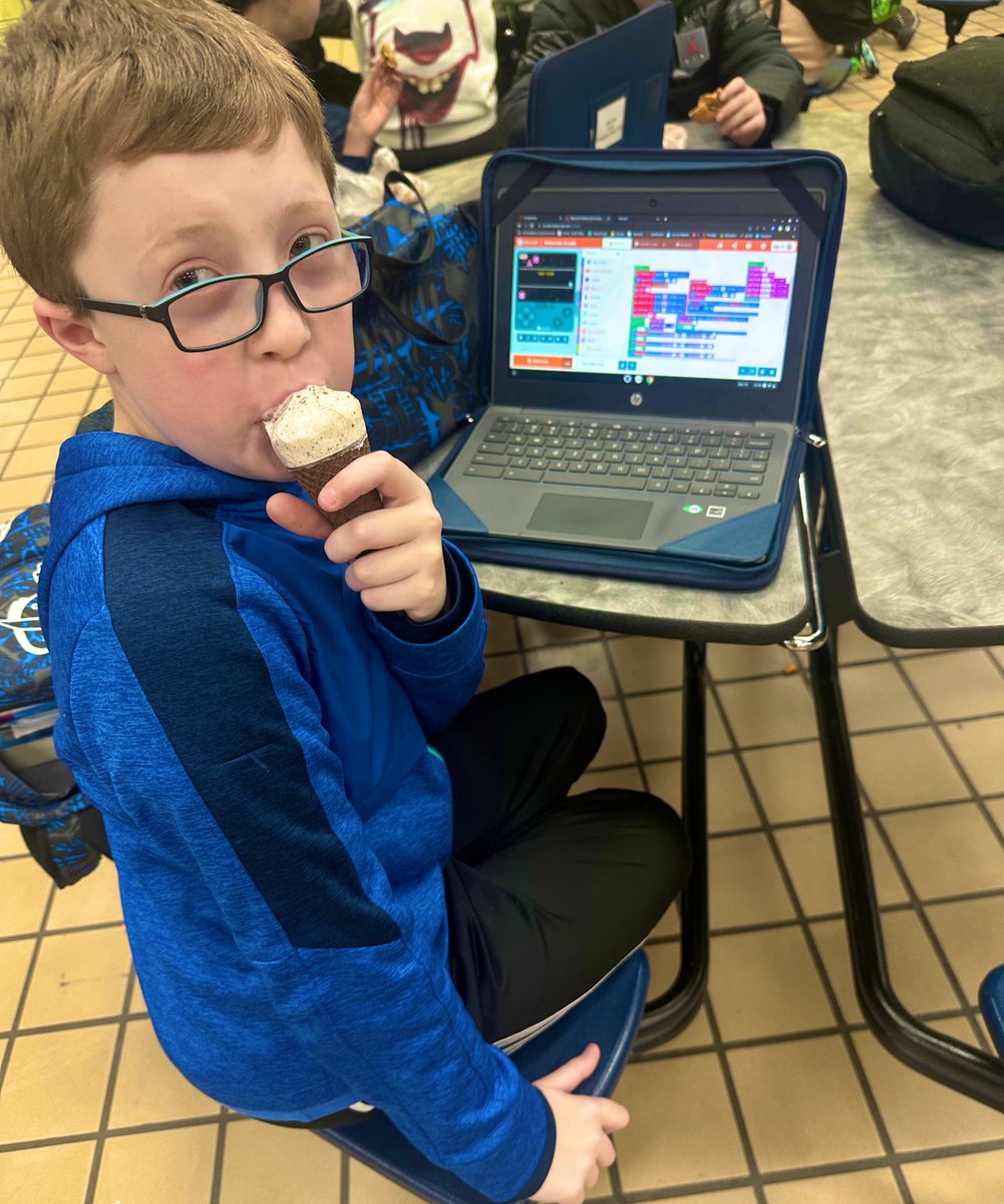 MrsWhitney17's tweet photo. Why do my students amaze me? Started a new class on Monday, learned the basics of creating a video game on Tuesday, & by Wednesday (between bites of ice cream) Lance showed me an entire new game he coded Tuesday night. I ❤️MY 6's! #sixinthemix @TylerSamstag @kbconner @MSMakeCode https://t.co/SkCh6wgmiO