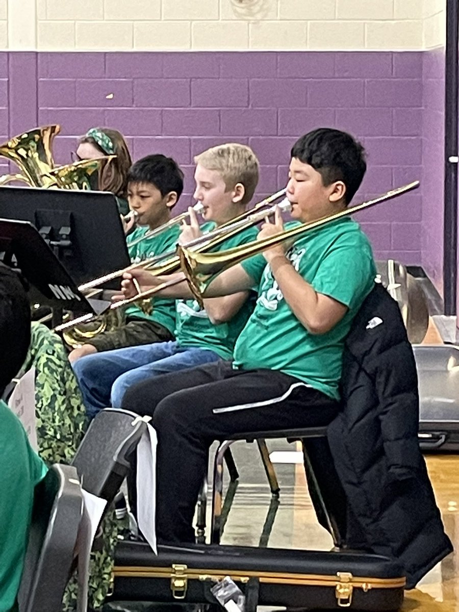 Wonderful concerts tonight from our Novi Meadows 6th graders!!  <a href="/NCSD/">Novi Community School District</a> <a href="/NoviMeadows/">Novi Meadows Elem.</a> #novipride