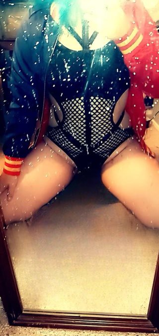 GODSHoS69's tweet photo. Sometimes I like to unleash my inner Harley 😈 #HarleyQuinn #cosplay #GoddessofDesire #HouseofSin https://t.co/a2BGyCnwyf