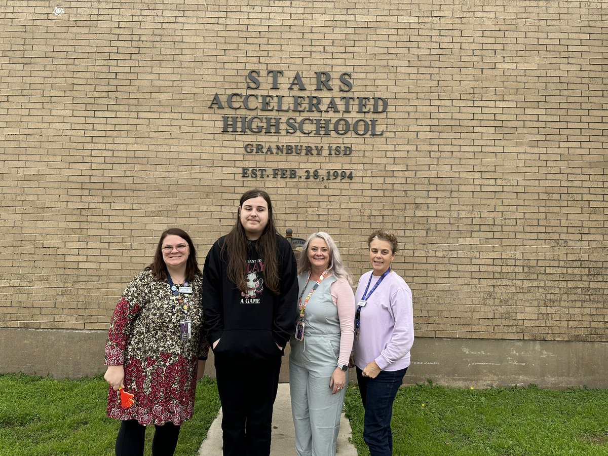 STARSHS2's tweet photo. Justin Floyd RINGING the GRADUATION BELL! #11thgraduate
#whatyoudomatters
#WeAreSTARS 
#graduation https://t.co/zEPPIJxgCo