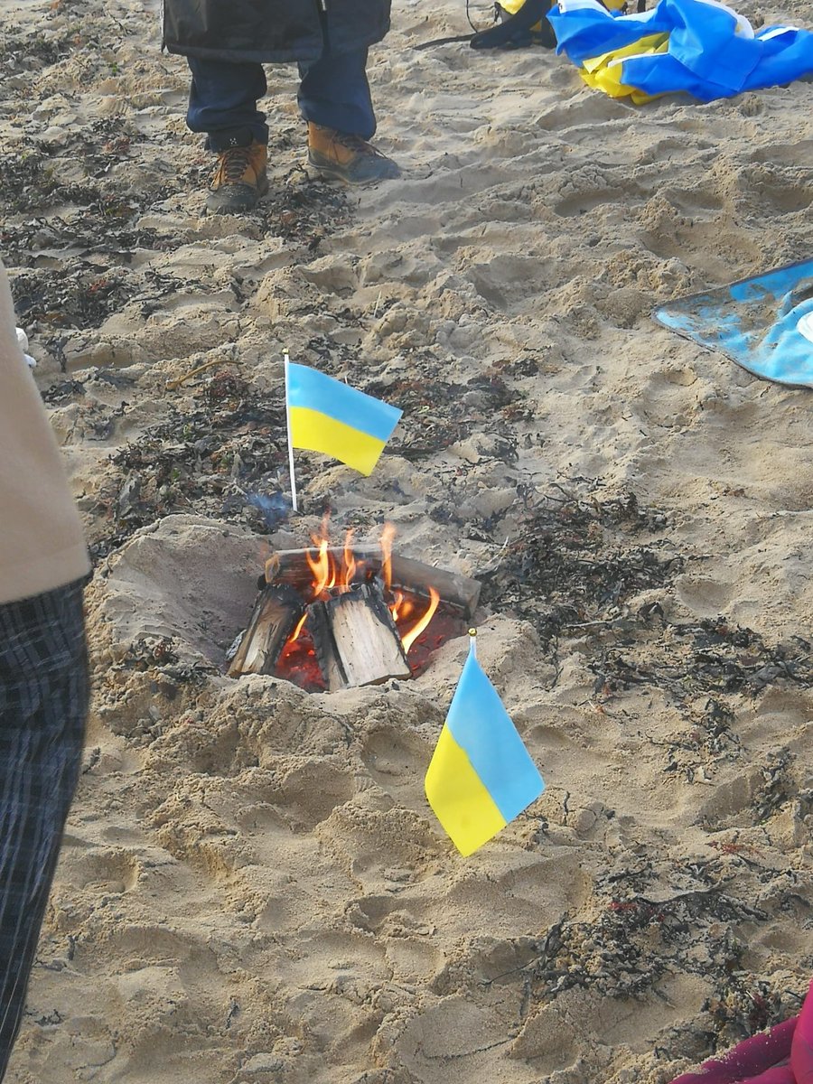 Dr Aidan Seeley π₯Όπ (@aseeleysums) on Twitter photo We did it with water temperatures at 10oC and air temperatures at 2oC, it was a chilly experience with <a href="/drjtcmurray42/">James Murray</a>, <a href="/bensw94/">Ben</a>,<a href="/julanta3/">Julanta</a>, <a href="/rees20_gemma/">Gemma Rees</a> and others from @SwanseaMedicine, <a href="/SwanseaUni/">Swansea University</a>!
Any donations are hugely appreciated lnkd.in/ed54rePT We did it with water temperatures at 10oC and air temperatures at 2oC, it was a chilly experience with <a href="/drjtcmurray42/">James Murray</a>, <a href="/bensw94/">Ben</a>,<a href="/julanta3/">Julanta</a>, <a href="/rees20_gemma/">Gemma Rees</a> and others from @SwanseaMedicine, <a href="/SwanseaUni/">Swansea University</a>!
Any donations are hugely appreciated lnkd.in/ed54rePT