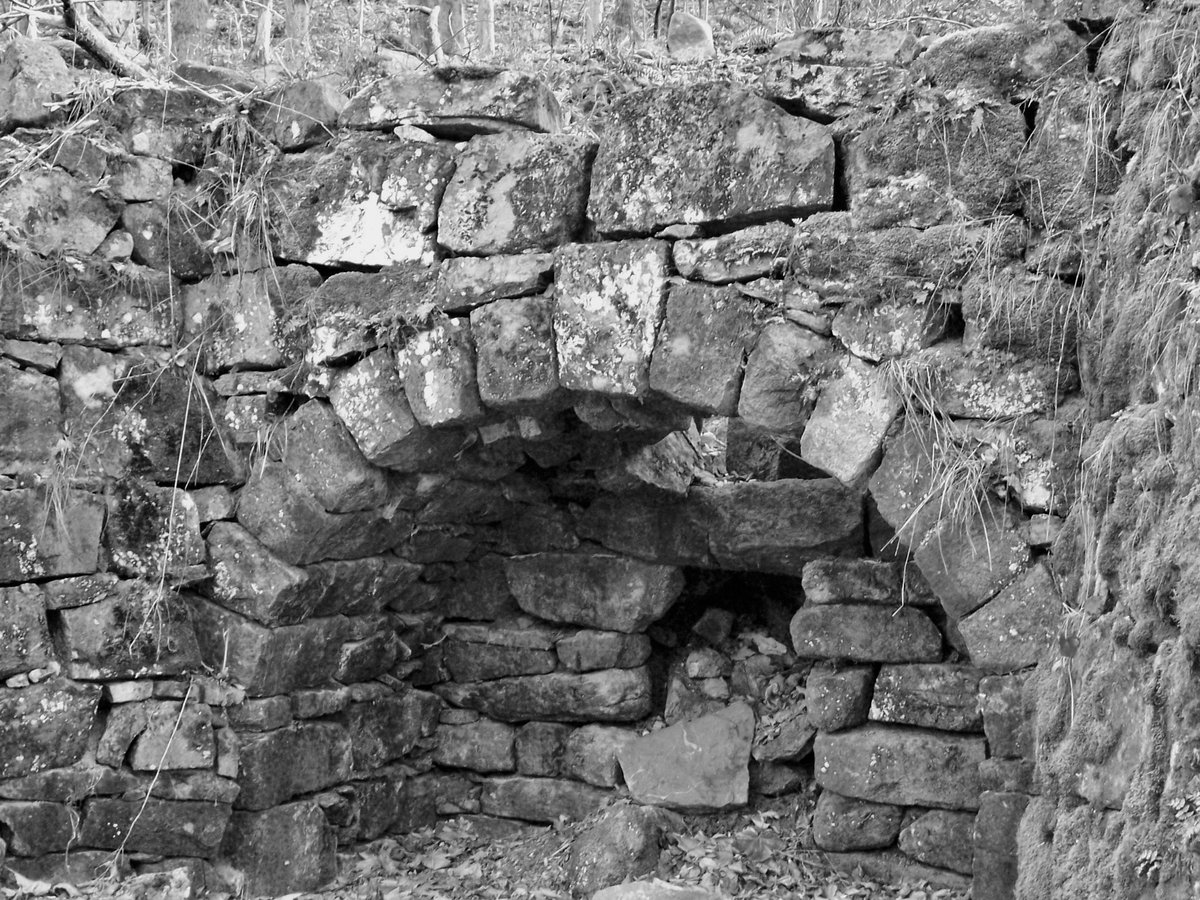 CanyonCoyote1's tweet image. Tight Fit

#kilm #historic #History #blackandwhitephotography #photo #design #architecture #architectural #thursdaymorning