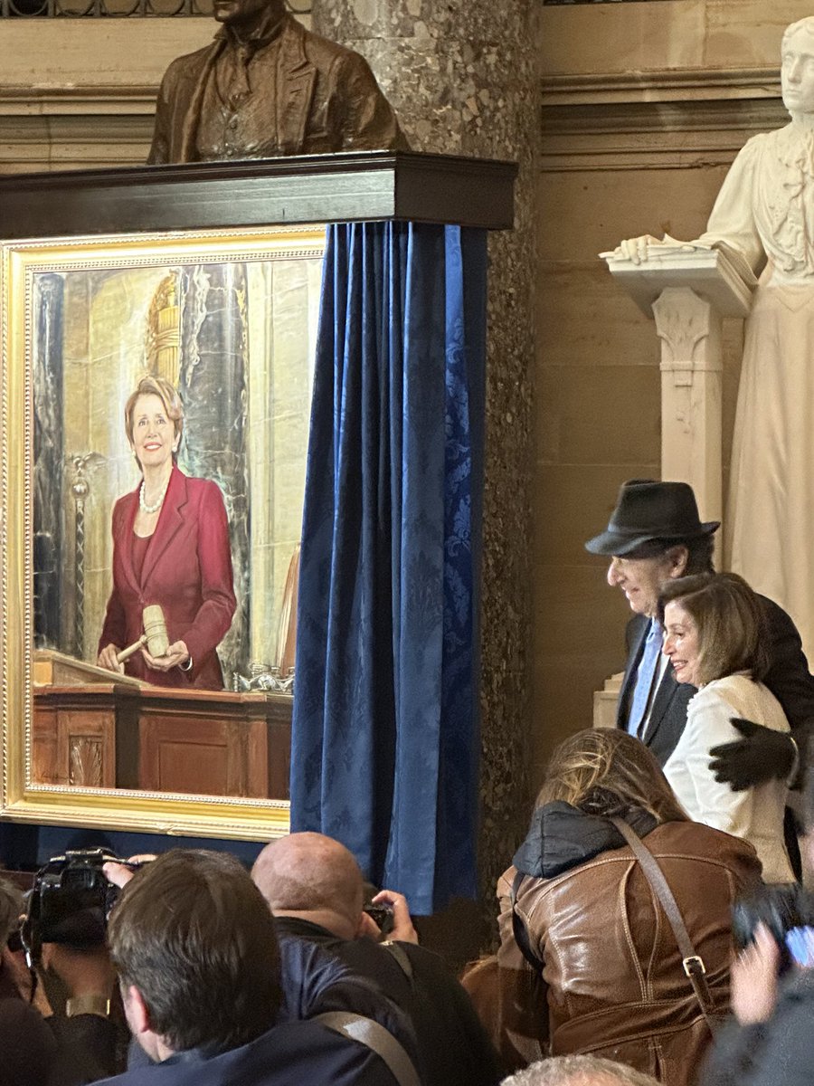 SenAdamSchiff's tweet image. So proud to be present for the moment of the unveiling of the portrait of the greatest Speaker of the House that ever was!