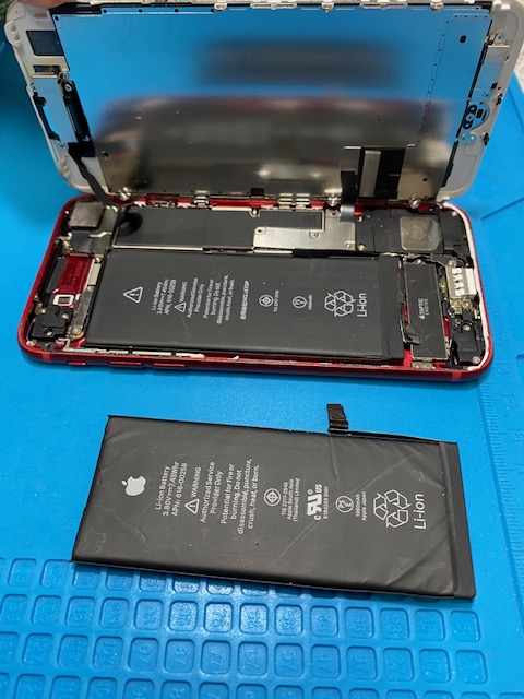 今日も元気に営業中。
データそのまま画面割れバッテリー交換即日修理。
iphone修理のifc神田岩本町店です。
iphonekandaiwamoto.com
都営新宿線岩本町駅Ａ６出口歩いて１０秒。
#iphone修理 #バッテリー交換 #岩本町