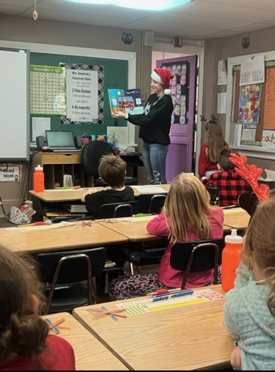 MHSColts's tweet photo. NHS members read Christmas stories this week to the students at Byesville, Secrest, and Brook Elementary Schools. 
@RHLSD_Colts https://t.co/0rgHBgBV6A