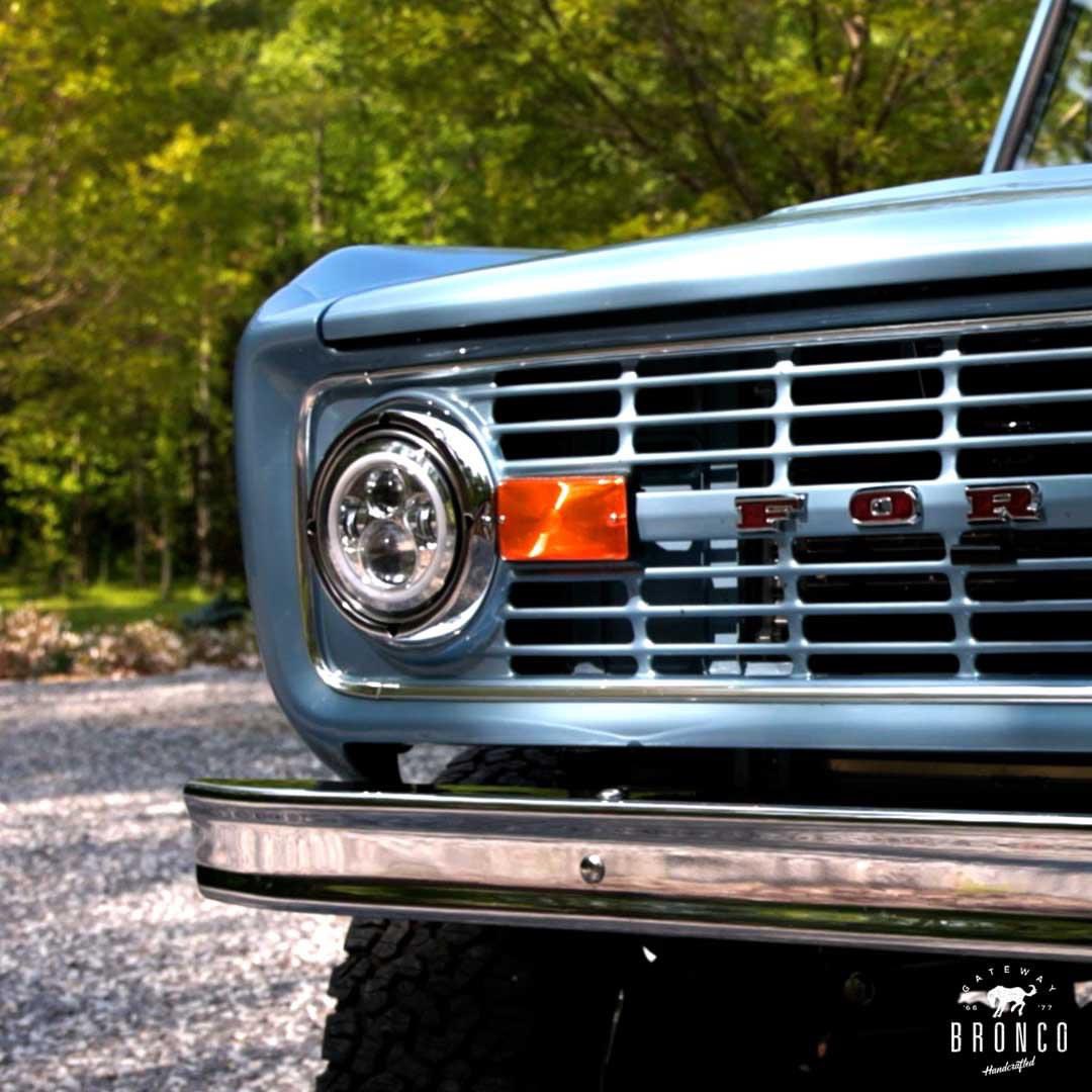 GatewayBronco's tweet photo. Enjoy the reward of building a truly bespoke vintage Bronco.
-
#gatewaybronco #fordbronco #earlybronco #custombronco #bespoke #classiccars #dreamcar #luxurycars #georgia https://t.co/Drl061bixk