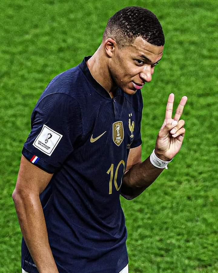 must7fa9's tweet photo. الشيء الوحيد القادر على أن ينسينا عدم قدومك إلى ريال مدريد ، هو التتويج بكأس عالم 2022. 👌👀🔥🔥 https://t.co/oCduGHZGoQ