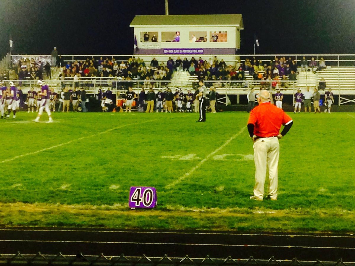 ConlinKatie's tweet photo. He may not appreciate this attention, but it is well deserved. Dad got a phone call  with news that he will be getting inducted into the Illinois High School Football Coaches Hall of Fame. I cannot think of someone more deserving. Congratulations, dad!! @conlinm63 https://t.co/XaZtf0Tx7p