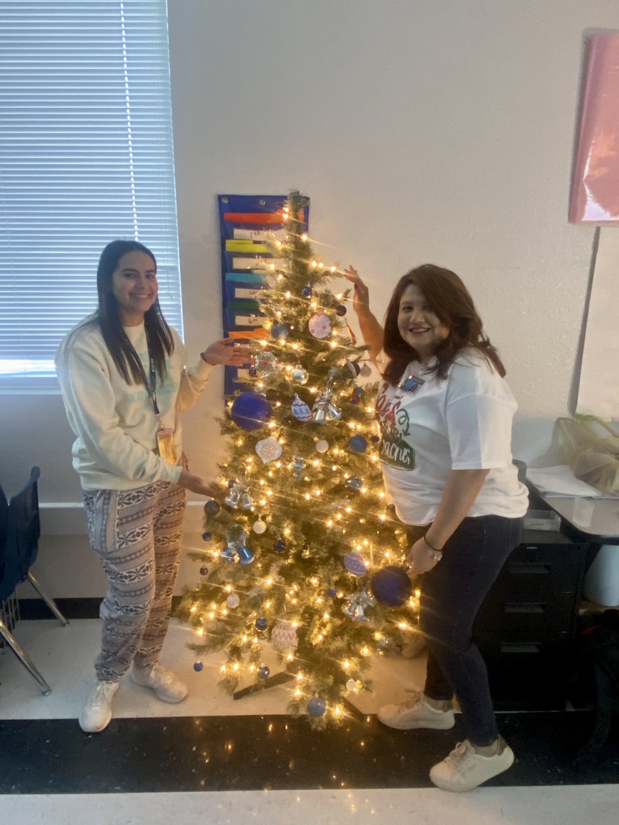 Here’s just a few of the beautiful Xmas trees you’ll find in our awesome teachers’ classrooms! We love our teachers 💜🧡 <a href="/LSimentalEHS/">Lucia J Simental</a> <a href="/Vazquez_EHS/">Ana Vazquez</a> <a href="/ashleyhernande_/">Ashley Hernandez</a>
