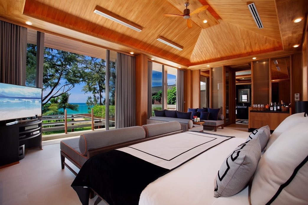 Just steps away from the powdery sands of Natai Beach, our 5 bedroom residence is a sight to behold. Merging luxury with beach-chic in a comfortable and relaxed atmosphere perfect for that summer holiday that you need 🏖️

#bababeachclub #bababeachclubphuket #bababeachclubnatai