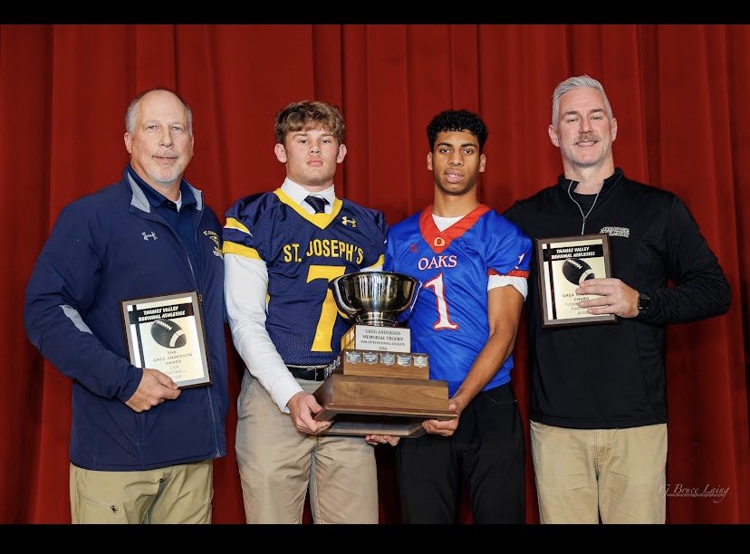 A bit late but here are some photos from the TVRAA football banquet. Honoured to be a 1st team all star alongside some great players, as well as co-win the Greg Anderson Award for top student athlete with <a href="/wesmclennan/">Wes McLennan</a> 🔴🔵🟡