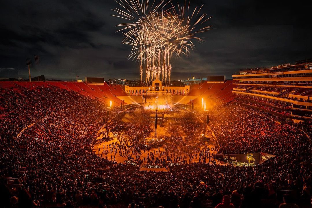 Kx5 broke Illenium’s Trilogy record for the biggest headlining show by an electronic music artist in North American history

46k+ fans at the LA Memorial Coliseum

(📸: <a href="/trittanybeuber/">Brizzzzzle</a>)