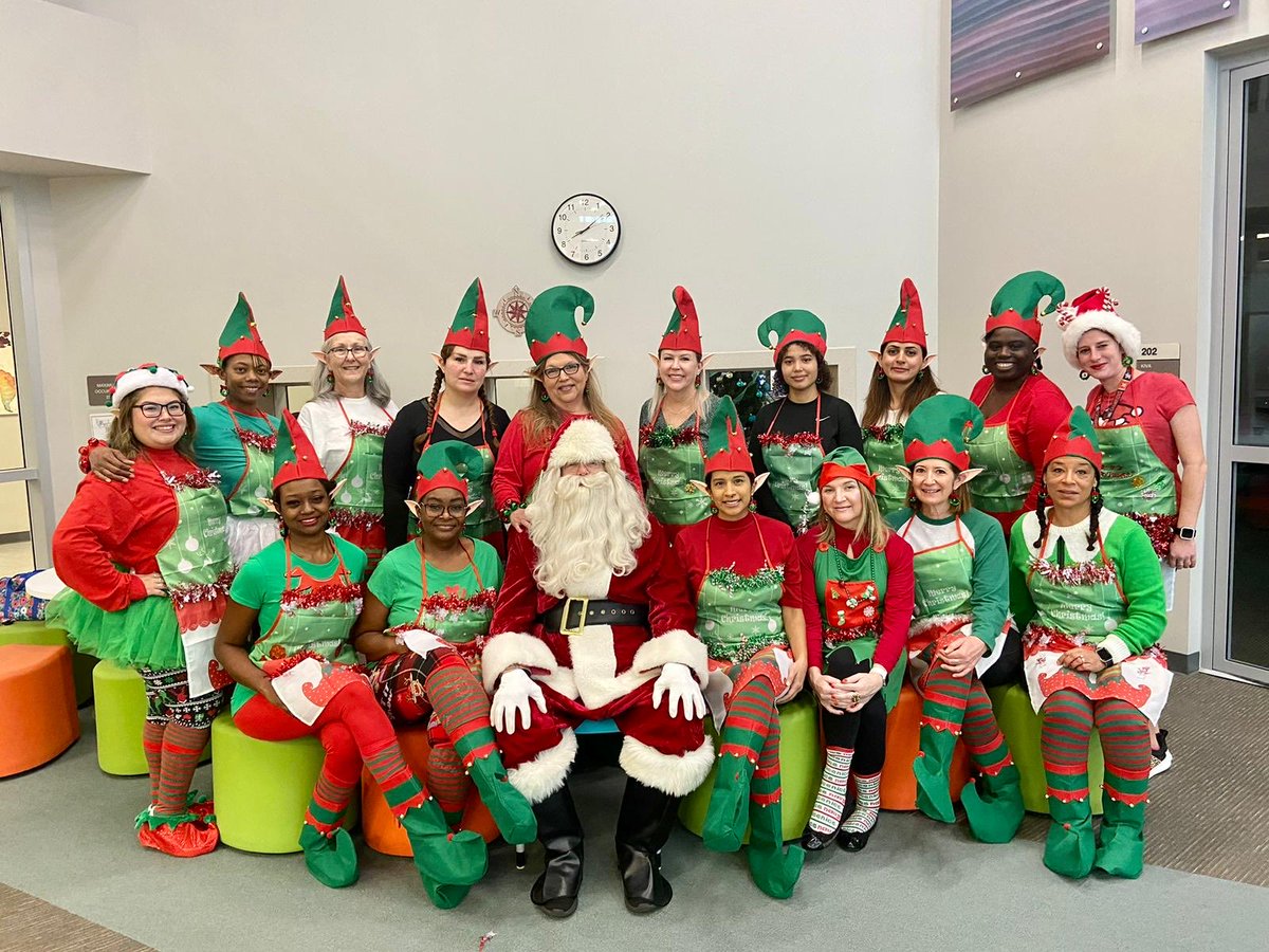 Our Para Team is so nice! We are very supportive and ALWAYS Got each other’s back! Who got yo back?!! #Wells12Days #ExploreWells ⁦<a href="/CFISDWells/">Wells Elementary</a>⁩