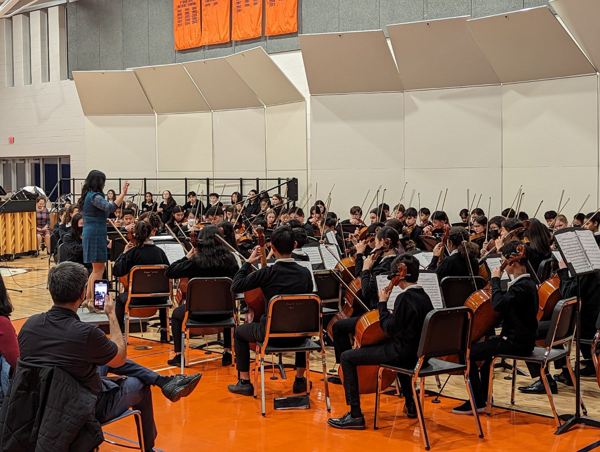 Maple held a fantastic Winter Concert tonight! Thank you to Mrs. Yoo, Mrs. Panitch, Mr. Pittman, and Ms. Barrett for bringing music to life at Maple! Thank you also to our parents for their support and to our students for sharing their talents! #d30learns