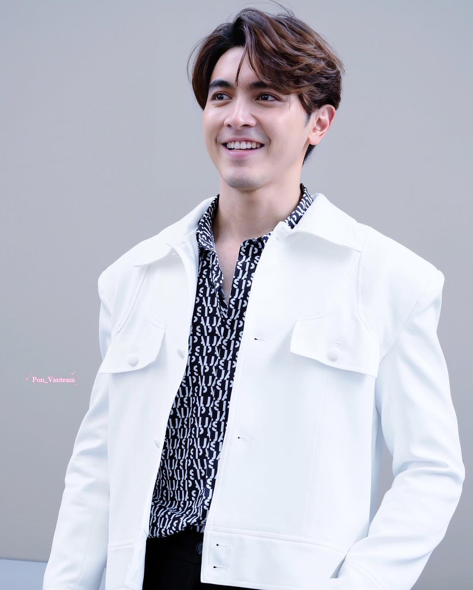pon_vanteam's tweet photo. 8.12.2022 
#งานเซ็นปฏิทินช่อง3 
#pon_nawasch 
#ภณณวัสน์ 
#กำลังใจของภณ
#pon_vanteam https://t.co/elTCqMcklG