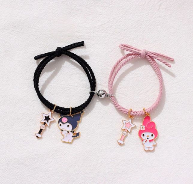 ᅟᅟ   ⠀

ᅟᅟ  ── conheça o combo :
ᅟᅟ  ﹫𝗺𝘆𝗸𝘂𝗿𝗼𝗺𝗶 𝗹𝗼𝘃𝗲𝗹𝘆 ──

ᅟᅟᅟ• bolo temático + milkshake 
ᅟᅟᅟ• pelúcias + pulseiras
ᅟᅟ ᅟᅟ   

ᅟᅟ   ⠀
