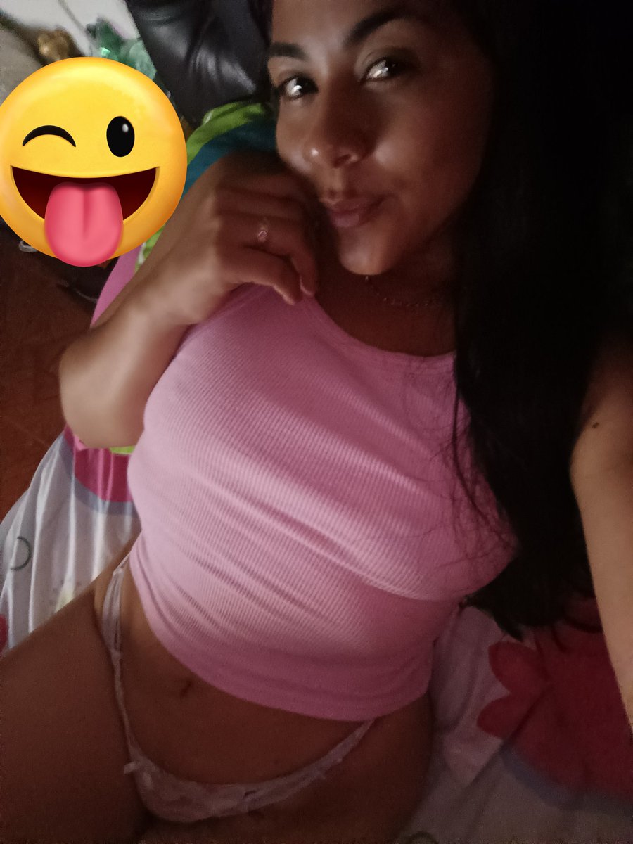 chikis0310's tweet photo. @Babyemily02 Yo quiero que rico 🤤🔥 https://t.co/NkG0WST4e2
