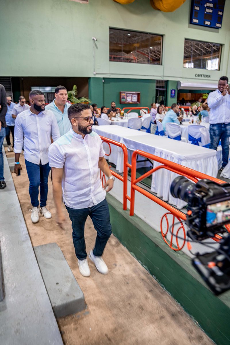 wegrullon's tweet image. En esta ocasión puedo ver que el inicio es grande y seguirá creciendo. ¡Vamos! #AtiempoCompleto @luisabinader @SanzLovaton