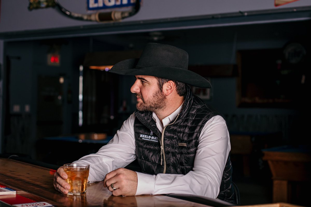 bushnellchad's tweet photo. Who can guess what song the bar is playing here? 🤨 🥃 https://t.co/phJ1wimv1m